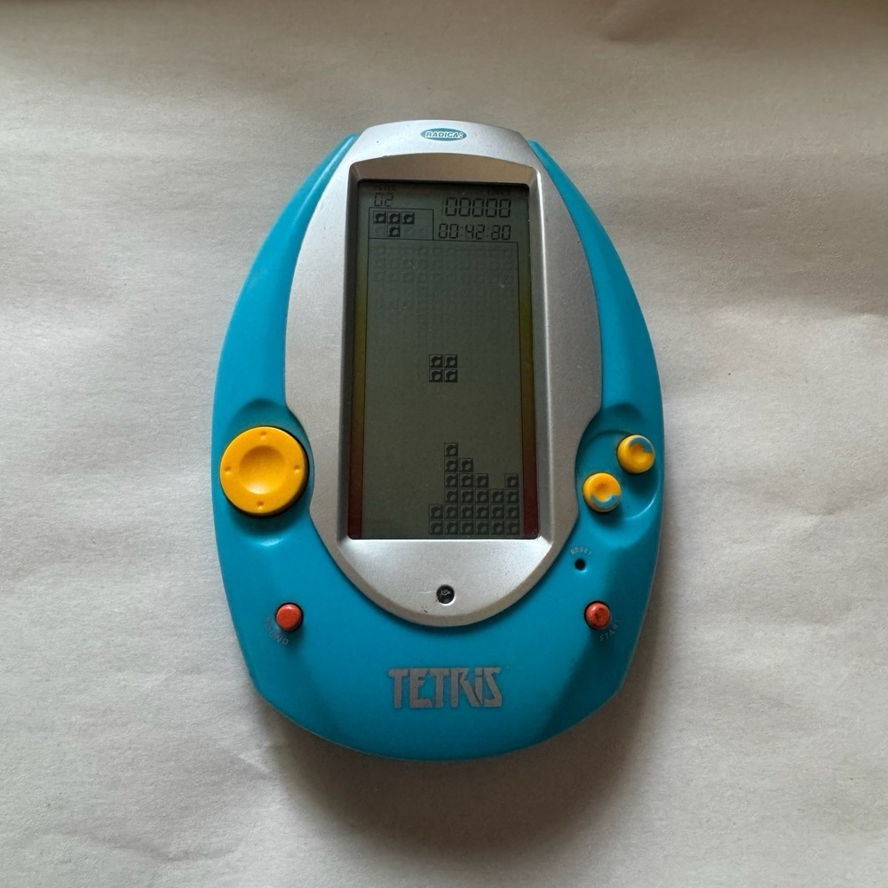 Vintage Radica Big Screen TETRIS Electronic Handheld Game 76002 2005 Tested VGC